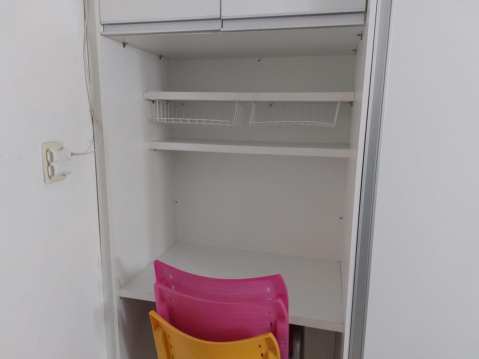 Kitchen or kitchenette, Decorative detail, bunk bed