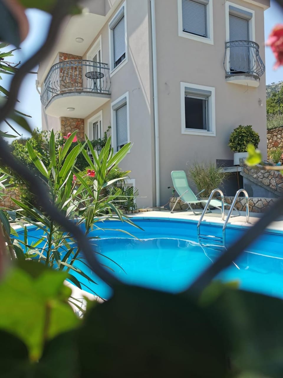 Property building, Swimming pool