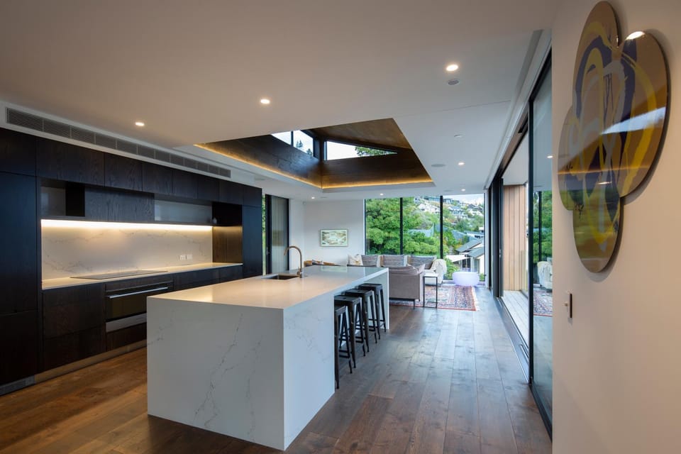 Kitchen or kitchenette, Dining area, oven, stove