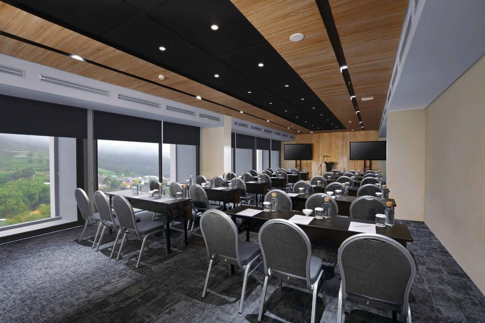 Meeting/conference room
