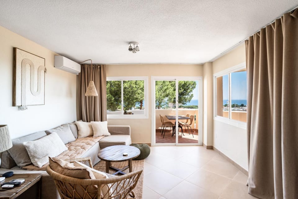 View (from property/room), Living room, Sea view