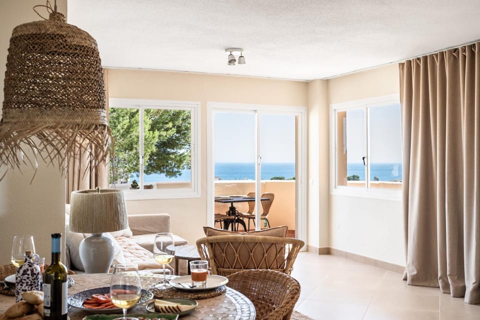 View (from property/room), Living room, Diving, Mountain view, Sea view