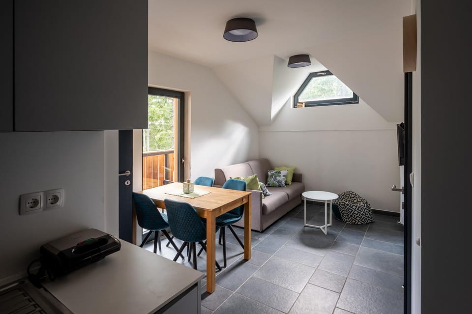 Balcony/Terrace, Living room, Seating area, Dining area