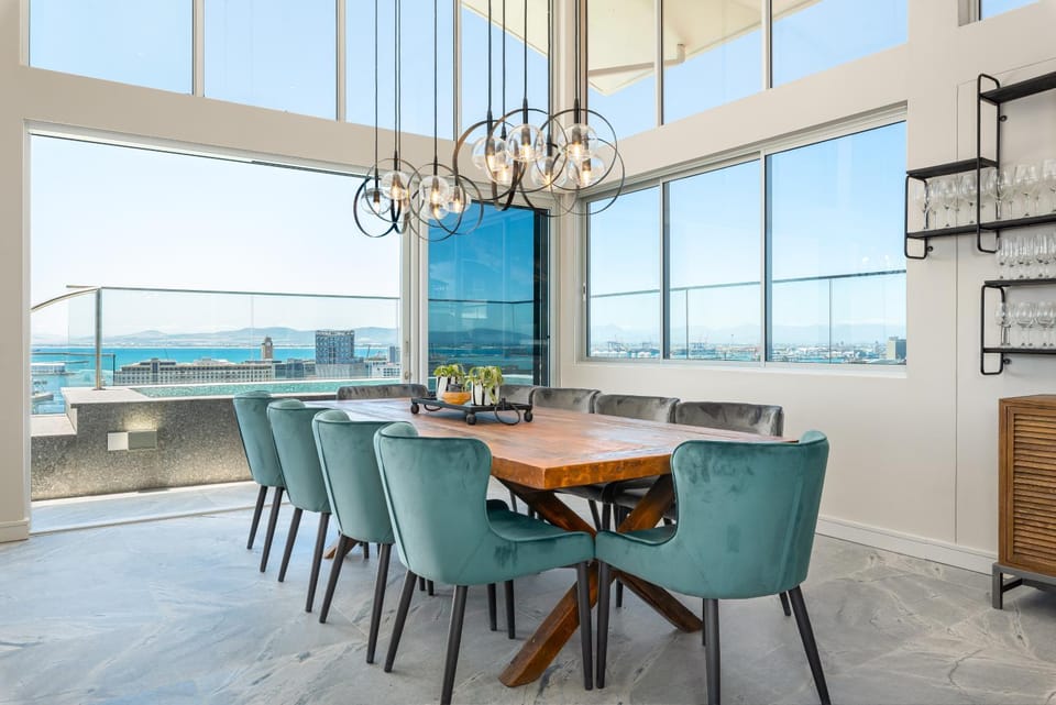 Seating area, Dining area