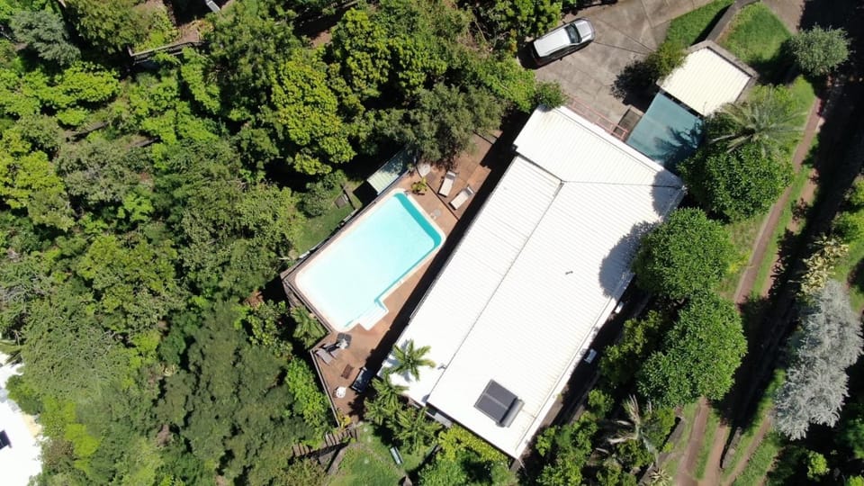 Property building, Day, Bird's eye view, Pool view, Swimming pool