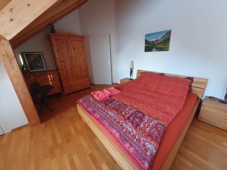 Bed, Bedroom, Mountain view, wardrobe
