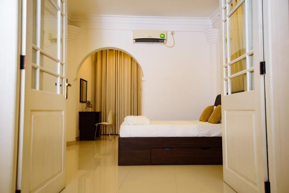 Bed, bunk bed