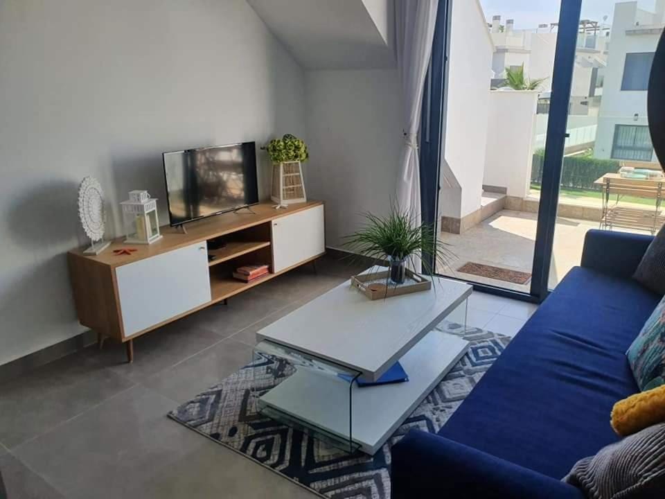 TV and multimedia, Seating area