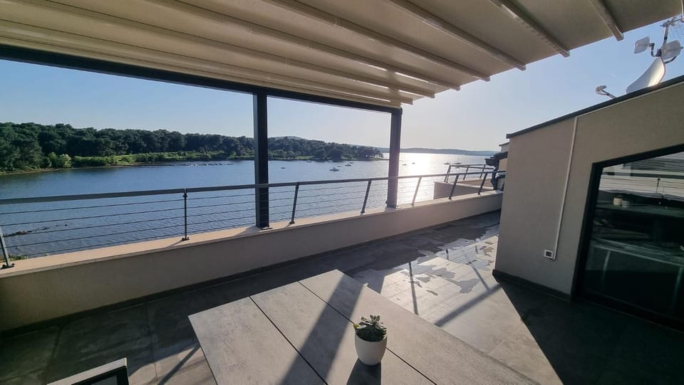Balcony/Terrace, Balcony/Terrace, Sea view
