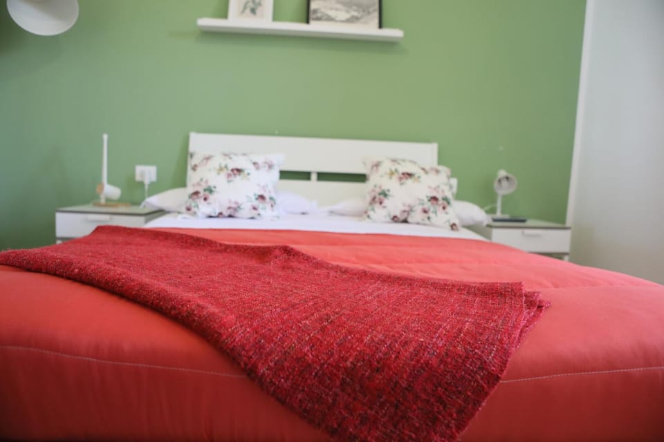 Bed, Photo of the whole room