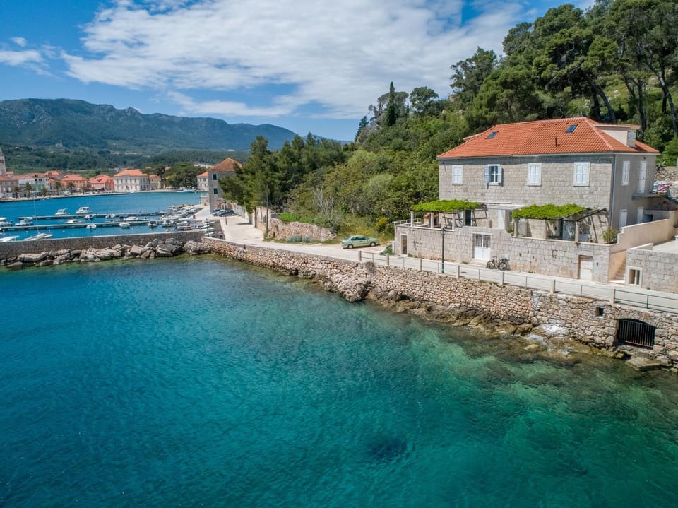 Seafront apartment Marina Apartment in Dubrovnik-Neretva County