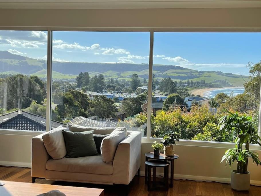 Natural landscape, View (from property/room), Living room, Seating area, Mountain view