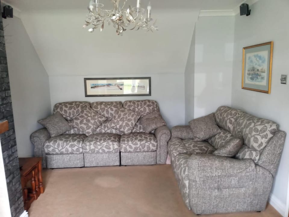 Pet Friendly Sea view 4 Poster Bed house in Whistable House in Whitstable
