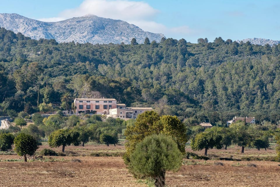 Property building, Day, Natural landscape, Landmark view, Mountain view