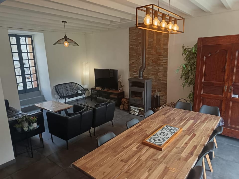 Communal lounge/ TV room
