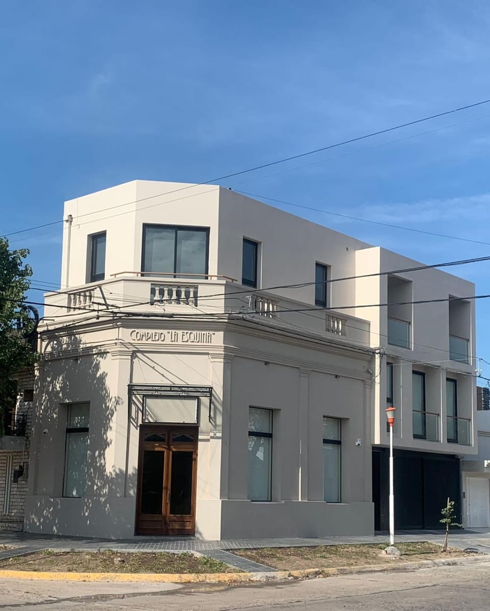 Property building, Facade/entrance