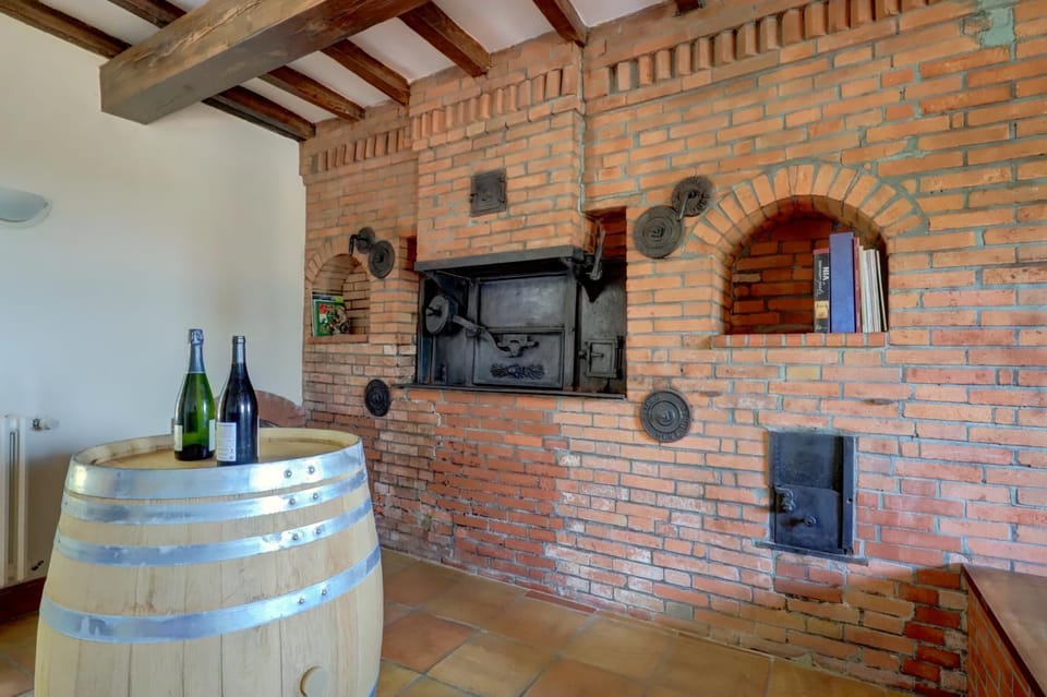 Lounge or bar, Food and drinks, Evening entertainment, Drinks