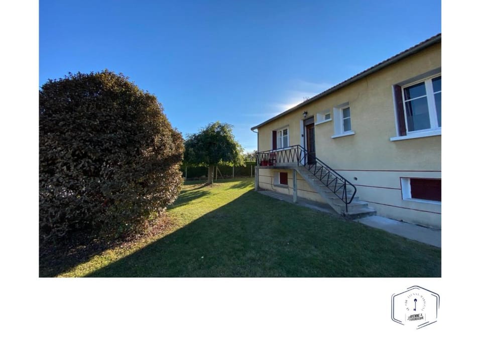 Property building, Garden, Garden, Garden view, Garden view