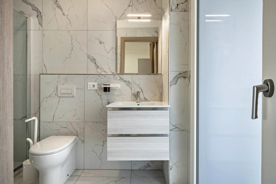Bathroom, Living room