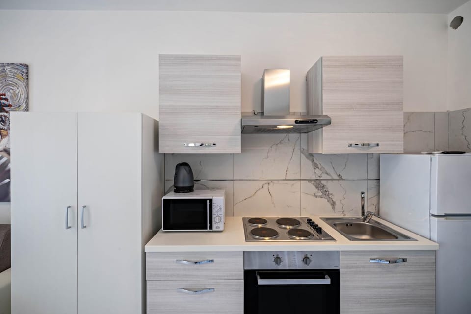 Kitchen or kitchenette, Living room