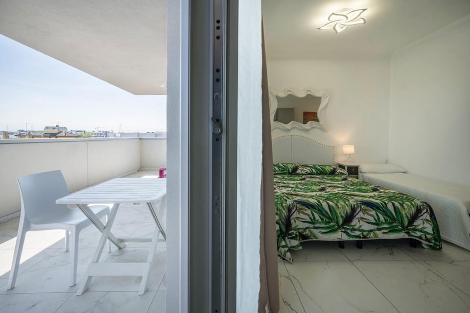 Living room, Bedroom