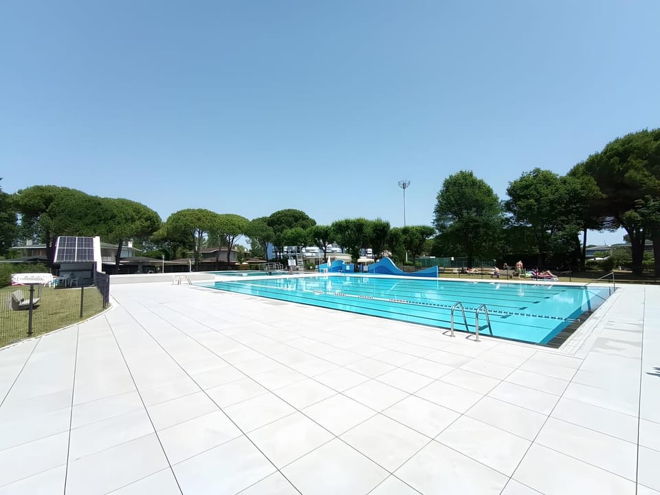 Property building, Swimming pool