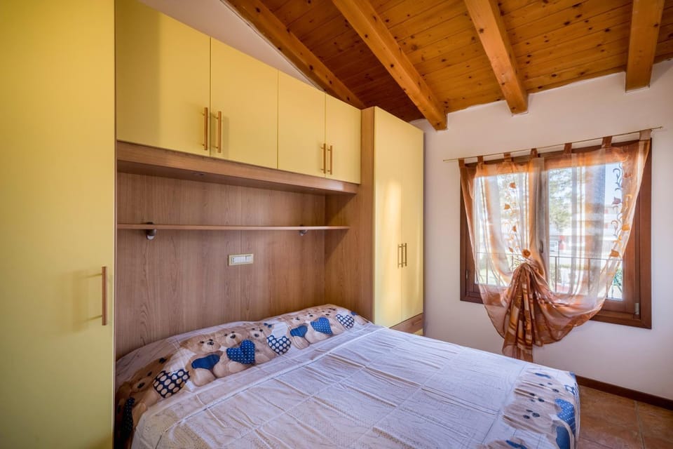 Property building, Living room, Bedroom