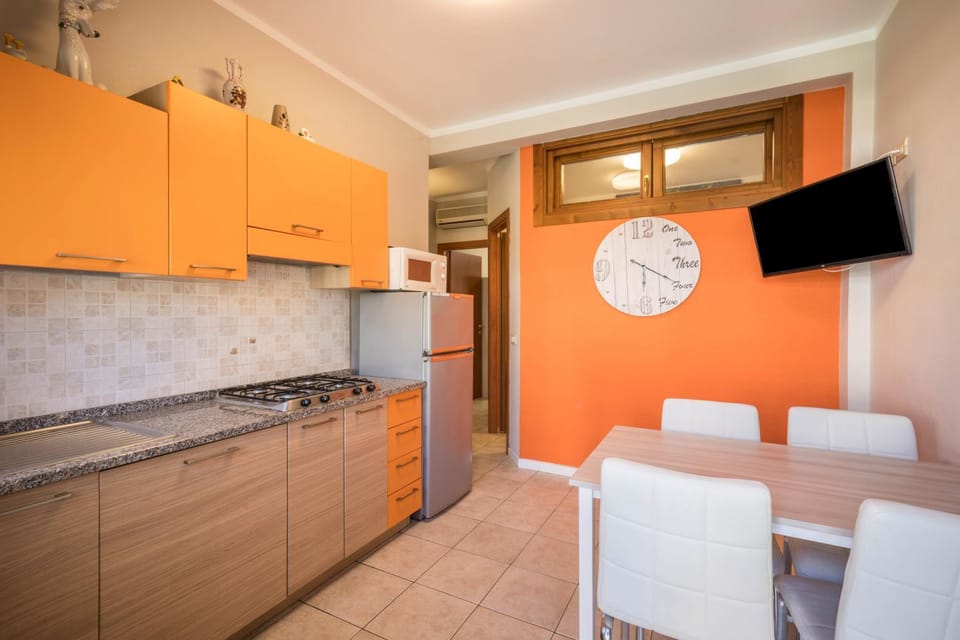 Property building, Kitchen or kitchenette, Living room