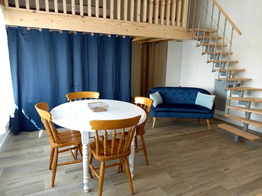 Gîte 'Chez Joseph et Cie' -8 mn du Puy du Fou Apartment in Pays de la Loire