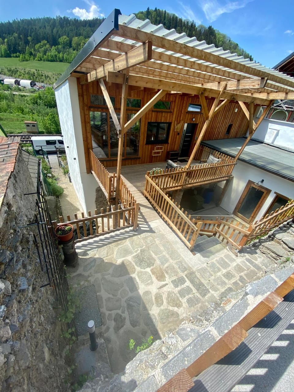 Property building, View (from property/room), Balcony/Terrace, Parking