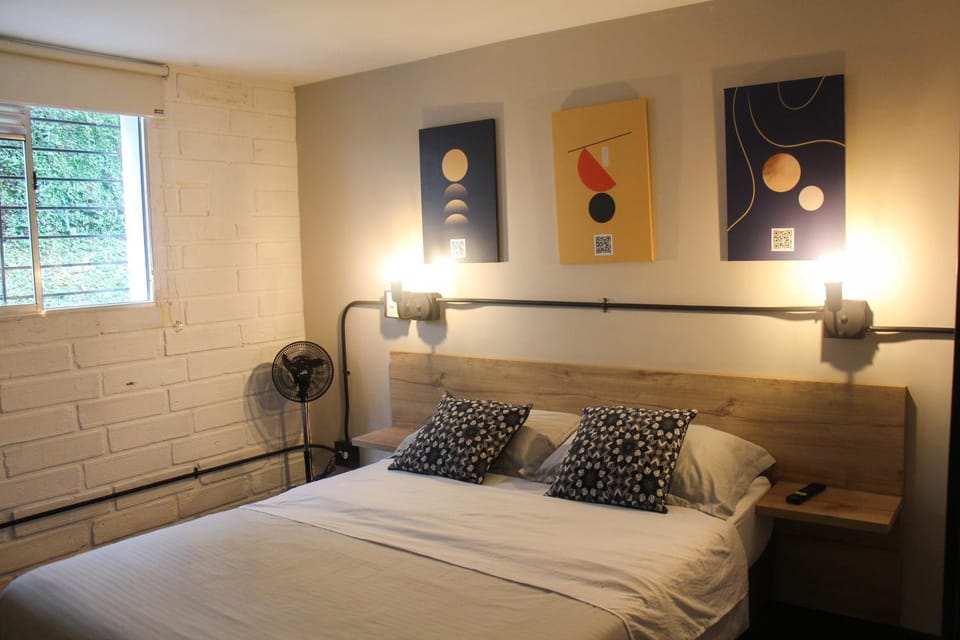 Apartamento en el Poblado, permite mascota FRN102 By Roots Rentals Apartment in Envigado