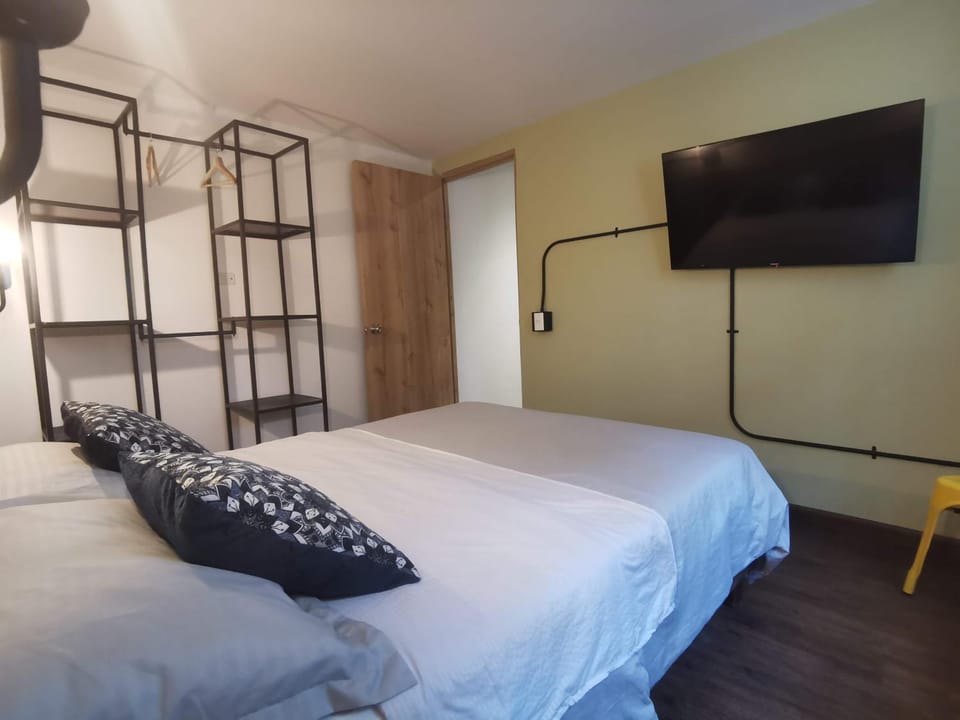 Apartamento en el Poblado, permite mascota FRN102 By Roots Rentals Apartment in Envigado