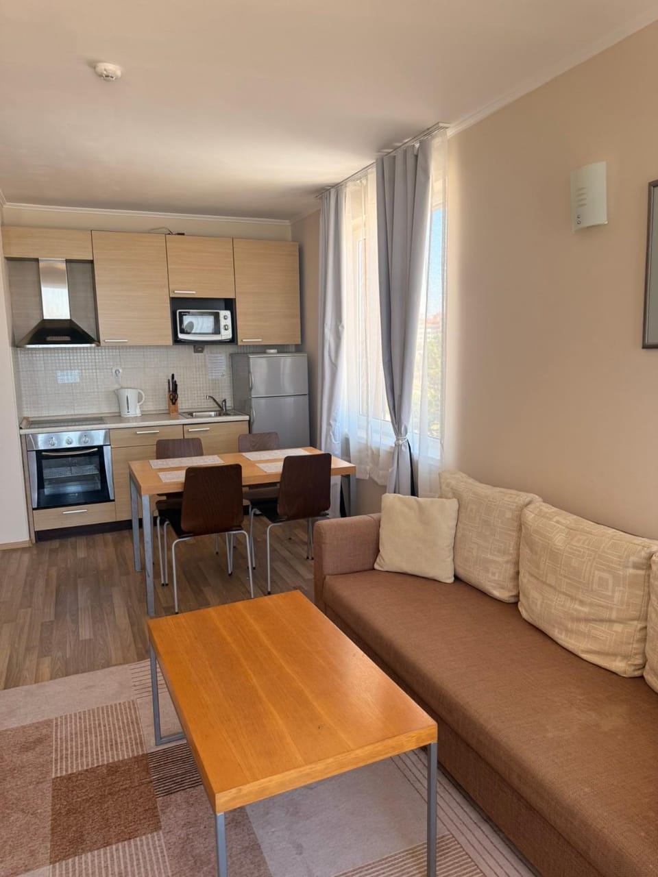 Kitchen or kitchenette, Living room, Seating area