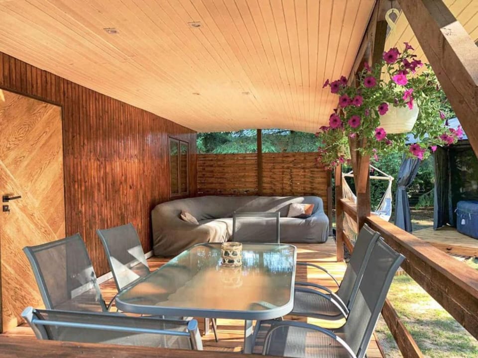 Patio, Balcony/Terrace, Seating area, Dining area