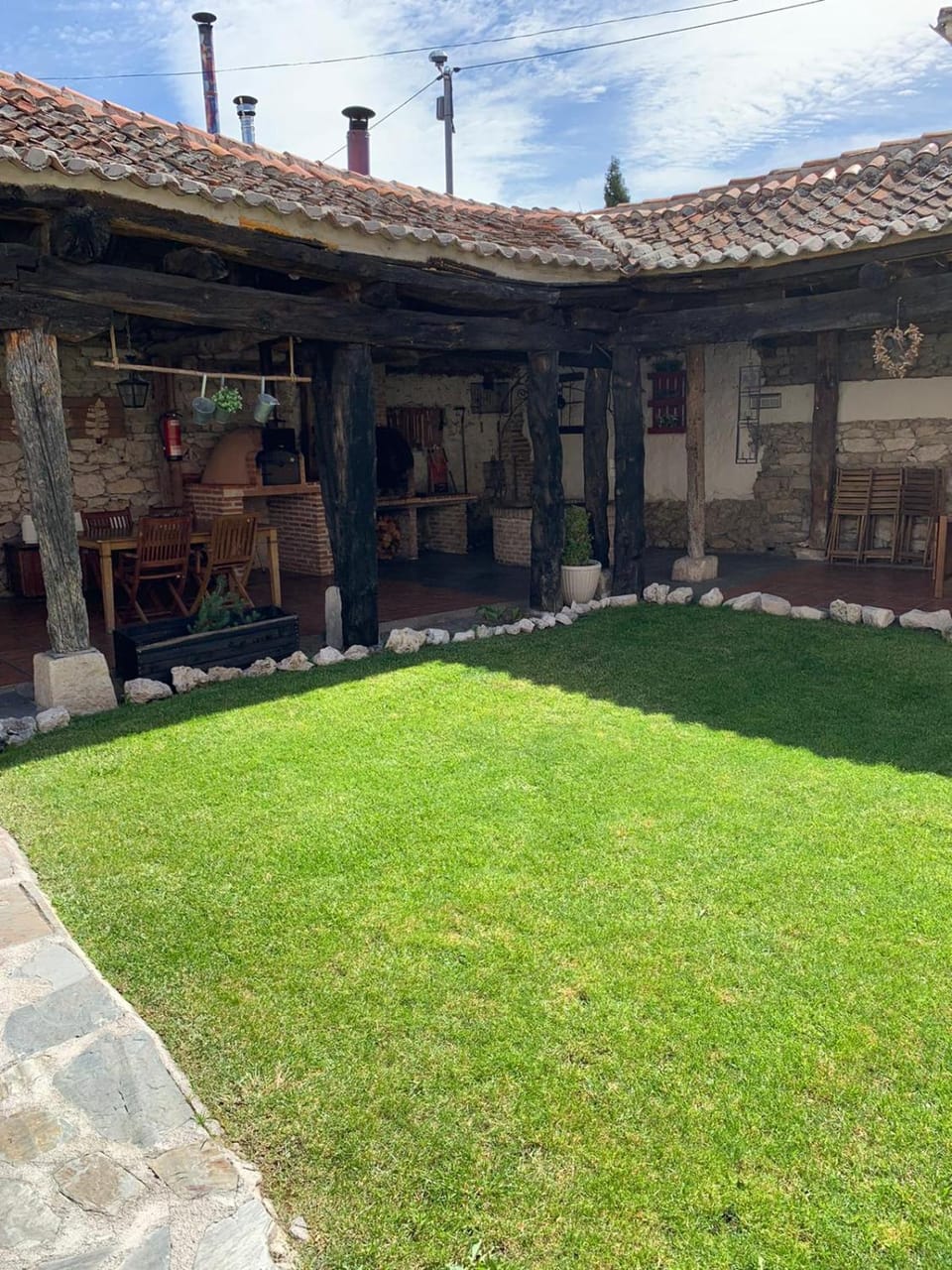 Casa rural Laguna Herrera House in Castile and León