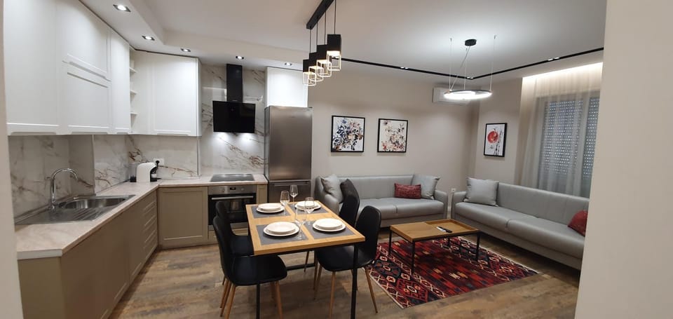 Living room, Dining area
