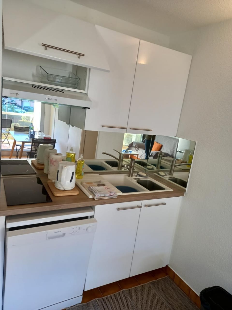 Hélios 24, T2 climatisé, parking, terrasse, 500m plage Apartment in Agde