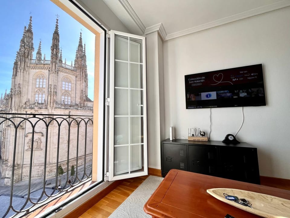 TV and multimedia, View (from property/room), Balcony/Terrace