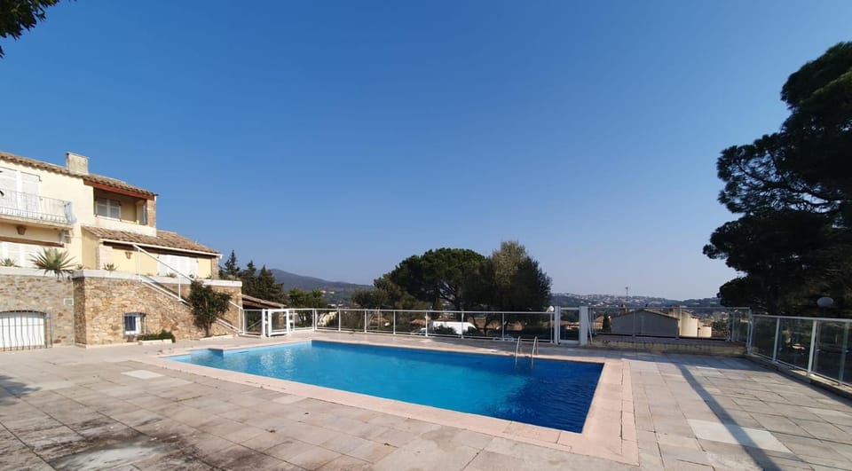 Natural landscape, Mountain view, Pool view, Swimming pool