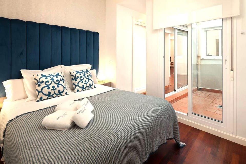 Patio, Bed, Bedroom, towels