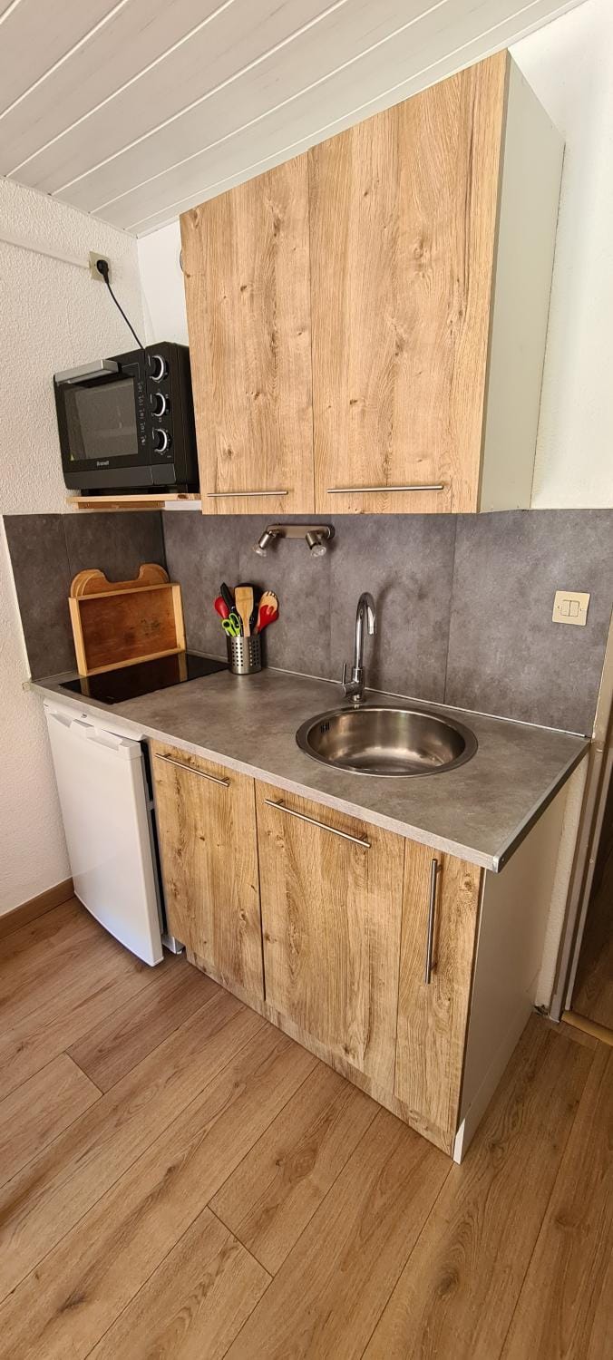Kitchen or kitchenette, pet friendly, stove