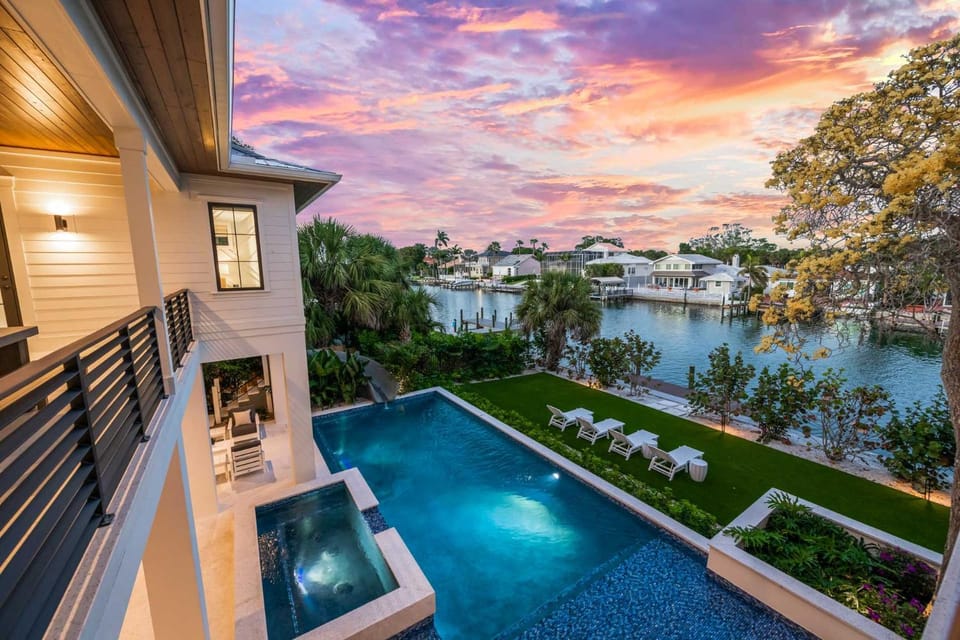 Sea view, Swimming pool