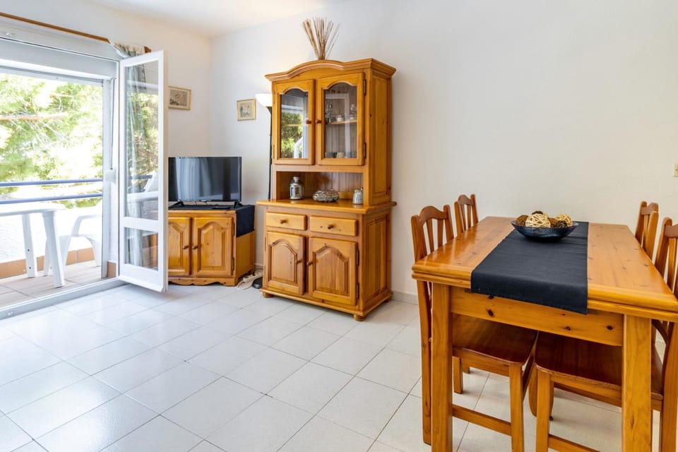 Fener de Dalt 84 - apartamento piscina comunitaria Apartment in Alt Empordà
