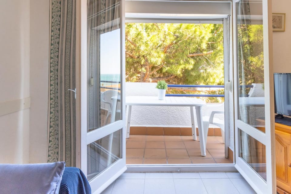 Fener de Dalt 84 - apartamento piscina comunitaria Apartment in Alt Empordà