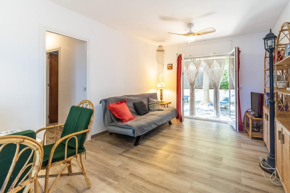 La Farella La Coma 61 - apartamento zona tranquila Apartment in Alt Empordà