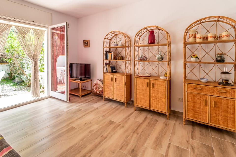 La Farella La Coma 61 - apartamento zona tranquila Apartment in Alt Empordà