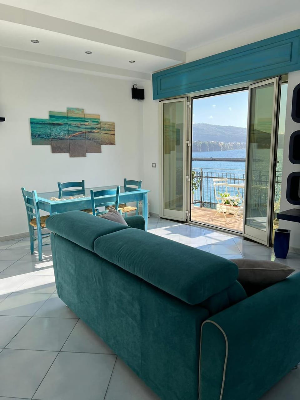 Living room, Sea view
