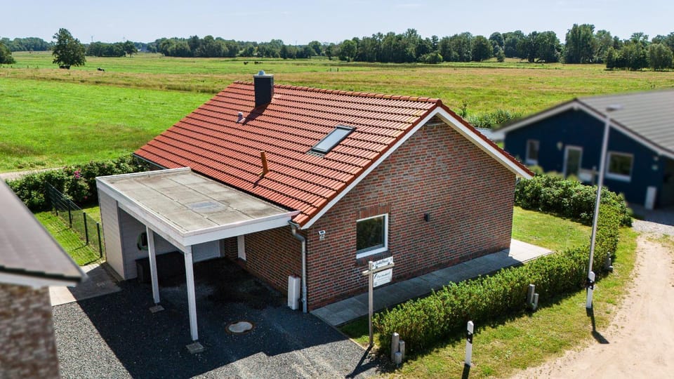 Haus JADEHUUS House in Lower Saxony, Germany