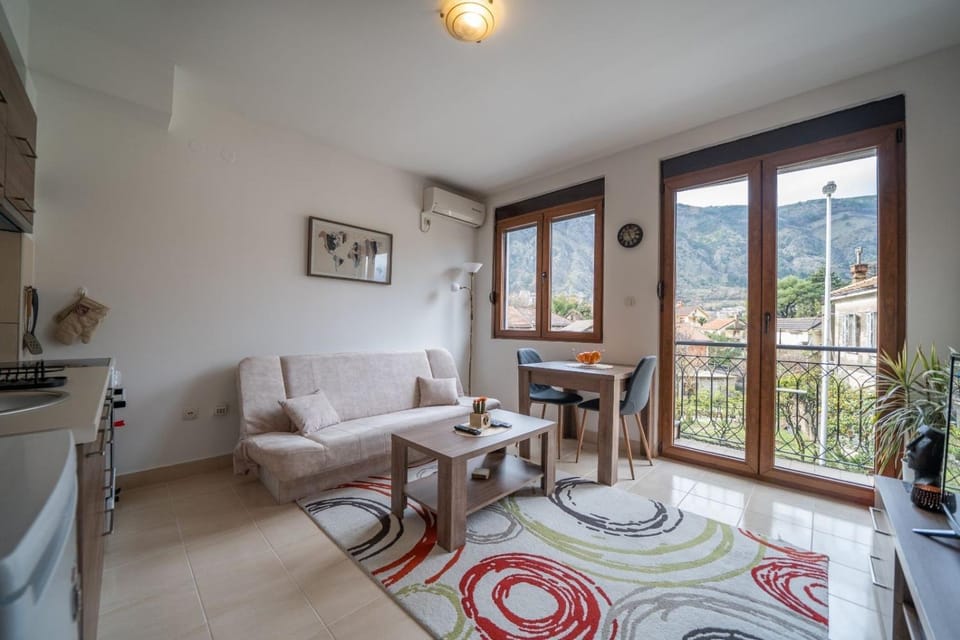 Apartman J&I Apartment in Kotor Municipality