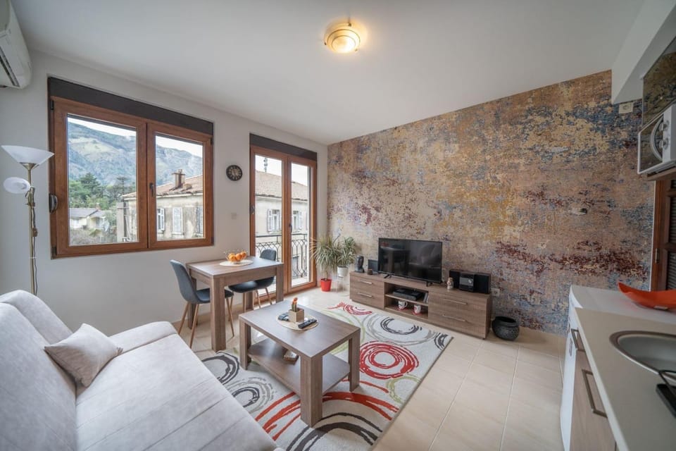 Apartman J&I Apartment in Kotor Municipality